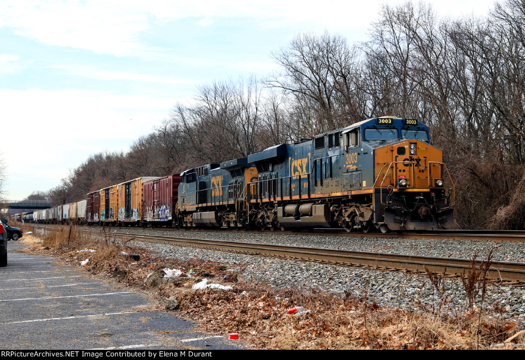 CSX 3003 on Q-410